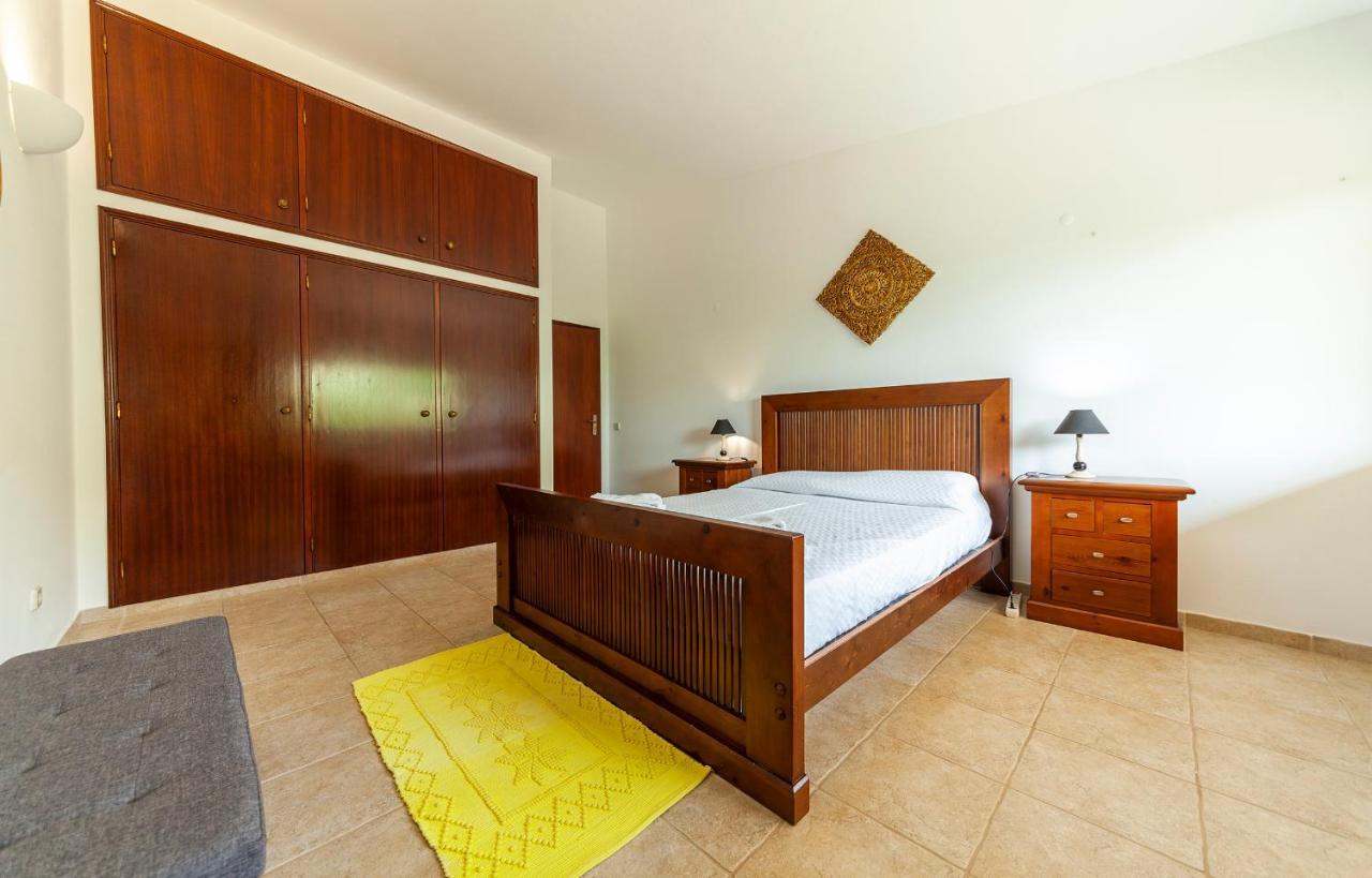 N - Astonishing Bay View Guesthouse ลากอส ภายนอก รูปภาพ